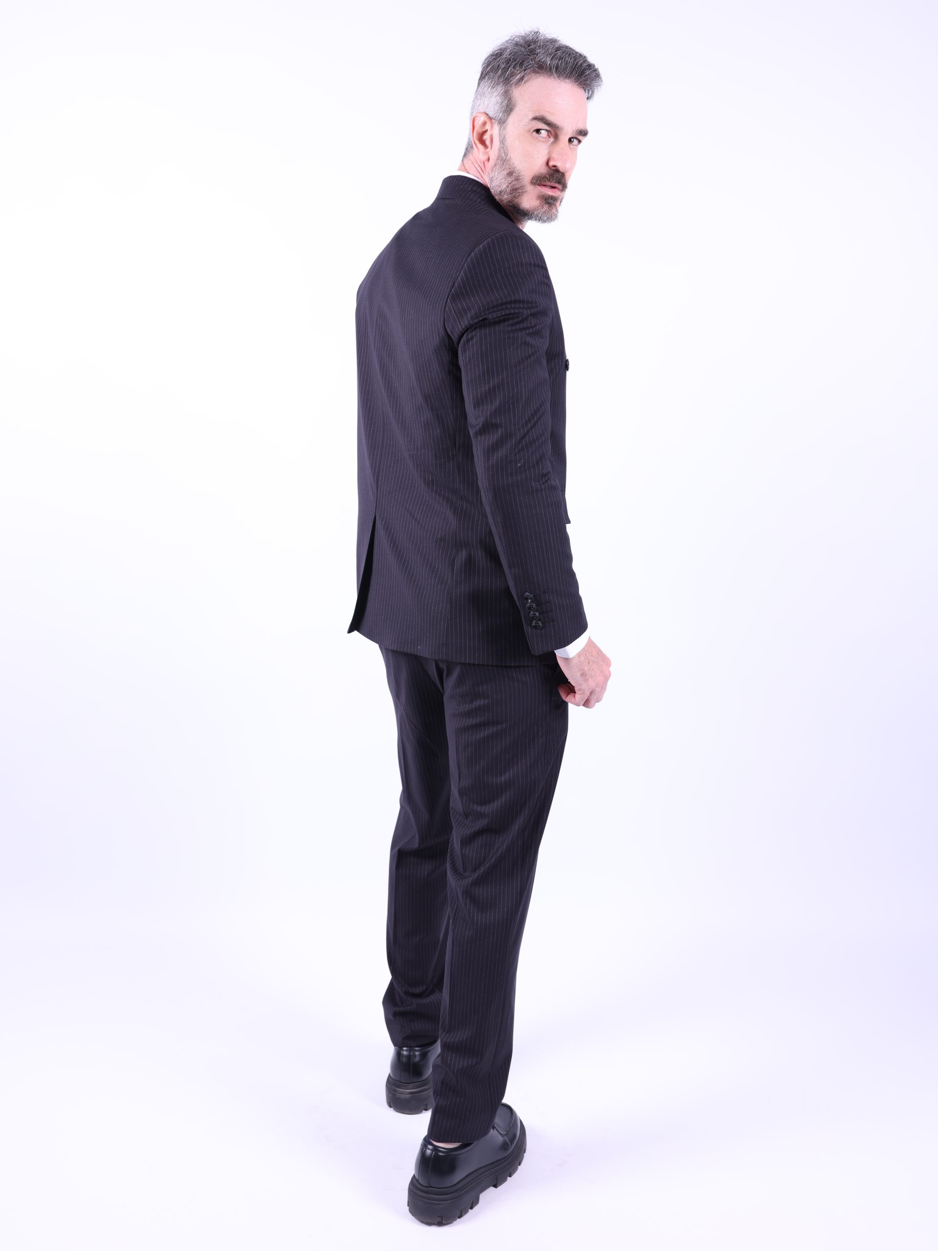 Black pinstriped double-breasted suit - Image 3