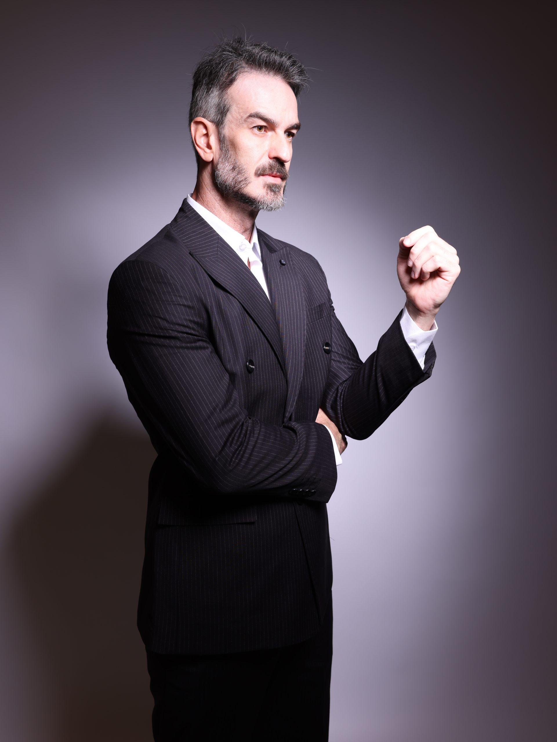 Black pinstriped double-breasted suit - Image 10